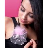 Alfinete rosa com pénis trateado