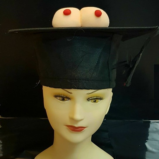 CHAPEU UNIVERSITÁRIO C/ MAMAS