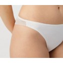 ISABEL - TANGA EM RENDA BRANCA - M
