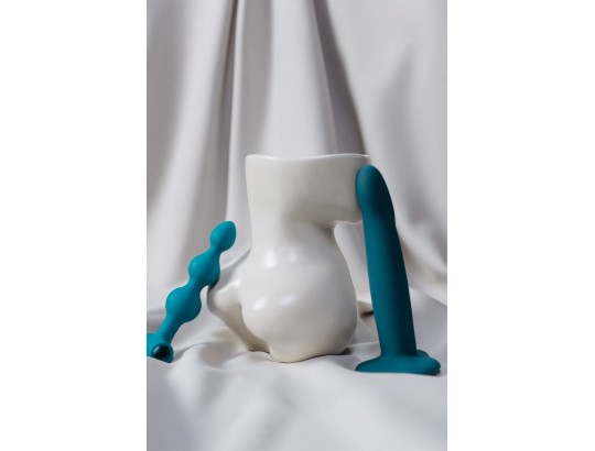 Dildos: Entenda o que são, como utilizar e as diferenças entre ele e o vibrador